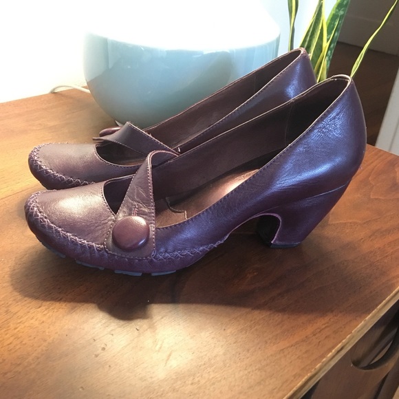 clarks purple heels